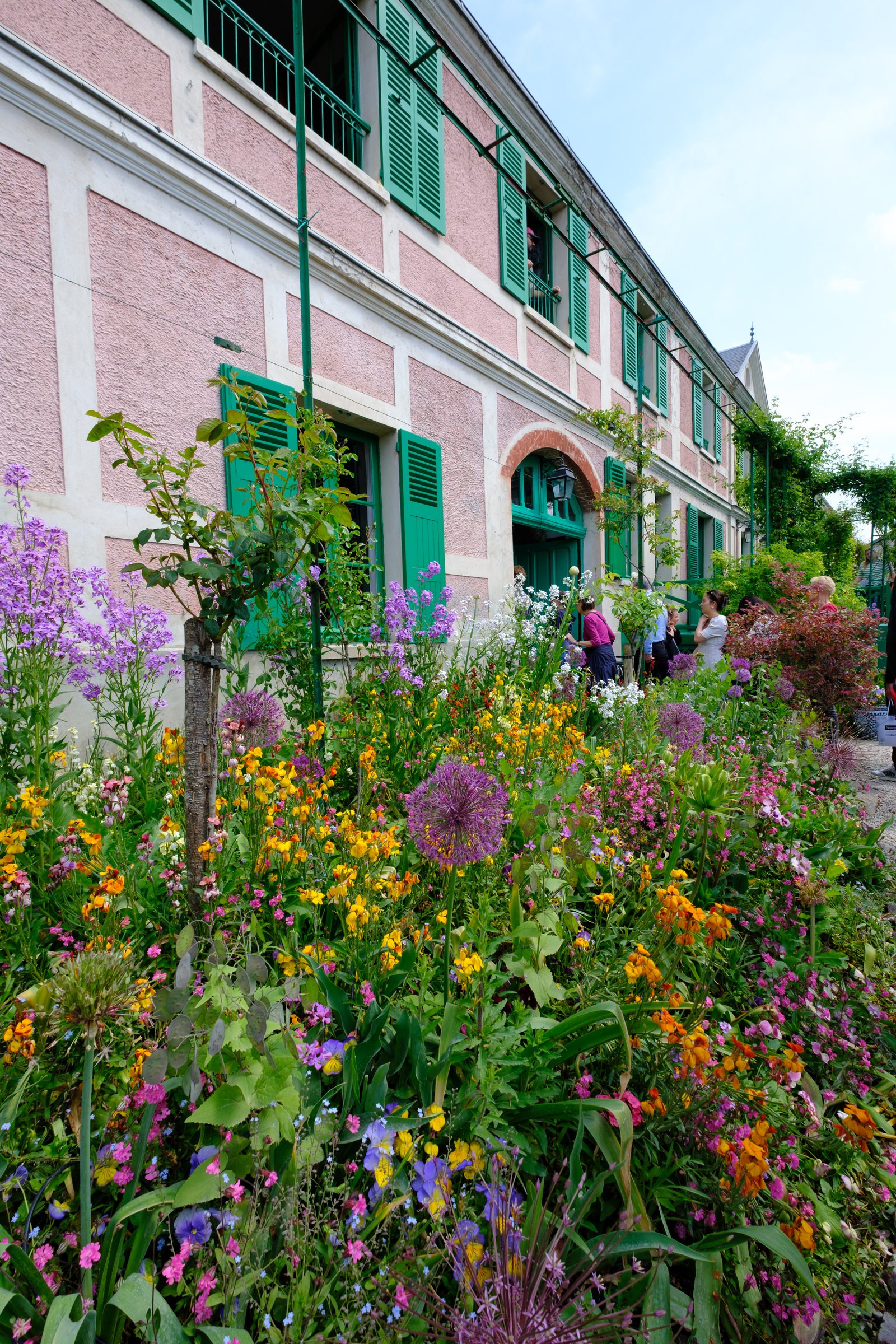 Monet's pink house